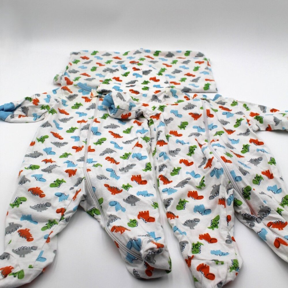 Gerber Newborn Baby Boy Dinosaurs 2 Long Sleeve Footed Sleepers W/ Hat & Blanket
